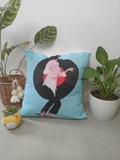 Almohadones "Personajes" en internet