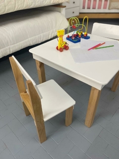 SET DE MESA Y SILLAS - Il Bambino