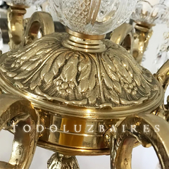 Araña de bronce de fundición dorada de 8 luces Modelo PREMIUM! en internet