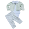 Conjunto de bebê com blusa verde clara e body branco, acompanhado de calças estampadas com flores.