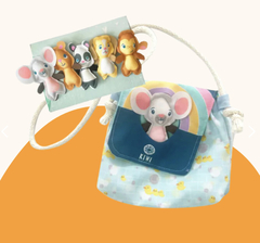 Cartera con muñeco - comprar online