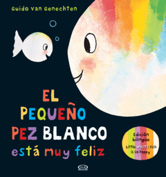 El pequeño pez blanco está muy feliz