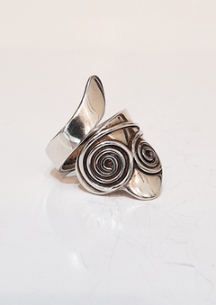 Anillo doble espiral