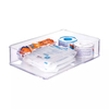 Organizador Encaixa H1 21,9 x 14,6 x 5,45 cm com itens de higiene pessoal dentro em um fundo branco.