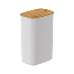 Pote hermético branco com tampa de bambu, ideal para armazenar alimentos.