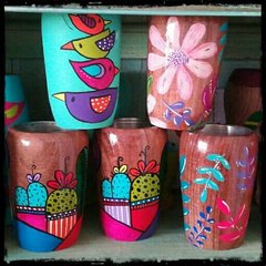 Vaso de tereré pintado a mano con motivos varios en internet