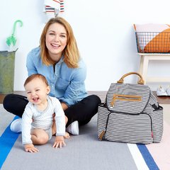 Bolsa Maternidade - Grand Central Take-it-All Backpack - Black White Striped - Skip Hop - loja online