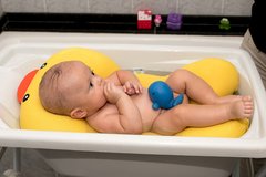 Almofada de Banho para Bebê Patinho Joy - Baby Pil - FPKids Produtos Infantis | Produtos Para Bebês, Crianças e Mamães