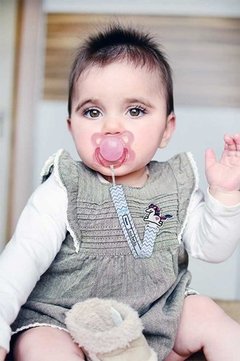 Prendedor de Chupeta Mustaches - Clingo - FPKids Produtos Infantis | Produtos Para Bebês, Crianças e Mamães