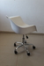 Sillon Eames de Oficina Blanca - Torre Fuerte SRL