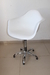 Sillon Eames Negra para Estetica o Peluqueria Blanca - comprar online