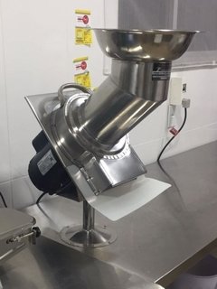 Crivadora de Tapioca Standard 500 kg/h Prismainox - Cassava Starch Sieving Machine - comprar online