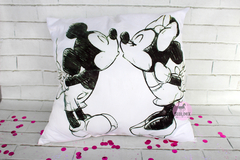 Almohada 40x40 minnie y mickey