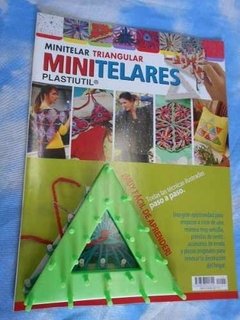 Telar Plástico Triángulo Mini (flores) + Revista