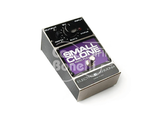 EH4600 FULL CHORUS SMALL CLONE Electro Harmonix Pedal de Chorus