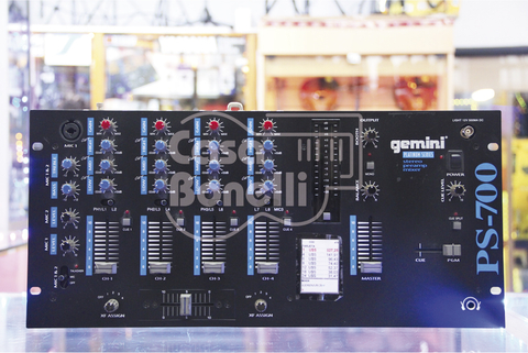 PS-700 Gemini Consola Remix