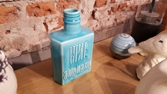 Adorno botellon inscripcion color aqua en internet