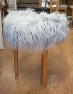 Banquitos Peluches Nordicos Redondos Patas de Madera 40 cm - comprar online