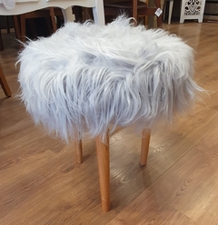 Imagen de Banquitos Peluches Nordicos Redondos Patas de Madera 40 cm