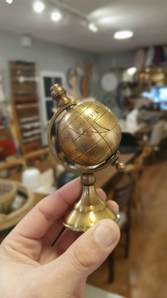 Imagen de Globo Terraqueo con Soporte Antiguo Bronce y Madera