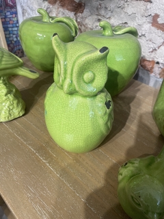 Adorno buho ceramica verde lima en internet