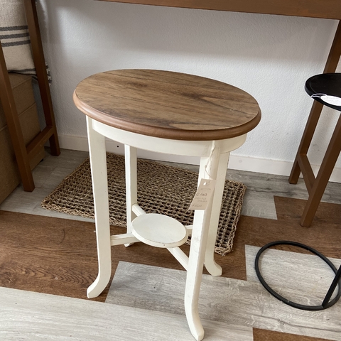 Mesa de arrime combinada madera enchapada cedro y base blanca