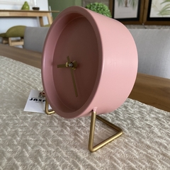 Reloj mesa metálico rosado de 19cm x 16cm x 9cm cod 201991