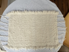 Alfombra tejida lisa 60 cm costado cama baño - comprar online