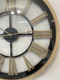 Reloj metal vidrio madera numeros romanos 80cm en internet