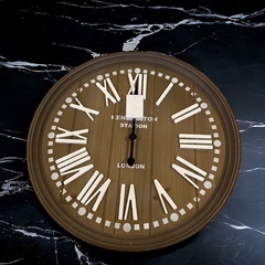 Reloj Madera Numeros Romanos Corporeos 40cm - comprar online