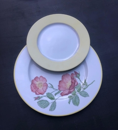 Plato playo de porcelana Flowers - Diseño flores rojas con amarillo