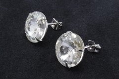 Brinco Pedra Cor Cristal ou Cores Com Garras Aço - BRAÇ0040 - facejoias.com.br