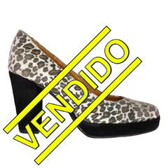 Zapatos Clásicos Plataforma Baja Leopardo Taco Palo 11 cm. Talle 43 Segunda Selección