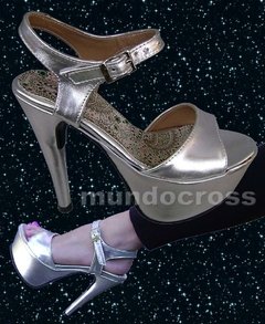 SANDALIAS CON PLATAFORMA EN PLATA TALLES 35 A 40 en internet