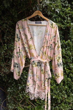 Kimono Alecrim - kimono estampado em viscose.