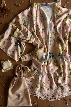 Caixa Alecrim - kimono estampado Artha + Vela Entalpia para Artha. - loja online