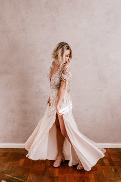 Vestido Protéia - tingimento manual exclusivo, com renda assinada Ellie Saab. - comprar online