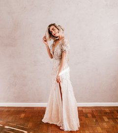 Imagem do Vestido Protéia - tingimento manual exclusivo, com renda assinada Ellie Saab.