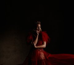 Imagem do Vestido Red Garden - vestido 2 peças: vestido silhueta sereia rosê em tecido glitter e vestido sobreposto em tule ilusione vermelho.