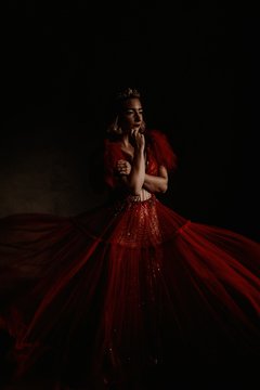 Vestido Red Garden - vestido 2 peças: vestido silhueta sereia rosê em tecido glitter e vestido sobreposto em tule ilusione vermelho. - Vestidos de noiva exclusivos ARTHA ATELIER