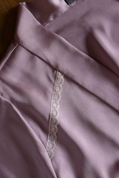 Caixa Malva - Robe em cetim Artha + faixa em seda estampada Liane Mestrinho + vela Entalpia - loja online