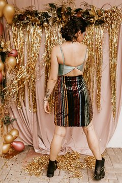 Saia Art déco - silhueta ajustada com recortes geométricos em paetê colors com forro em cetim mellow. - loja online