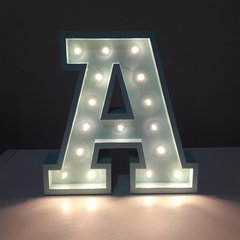 Inicial madera led "A" color AQUA