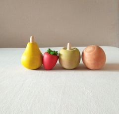 SET DE FRUTAS DE MADERA X 4