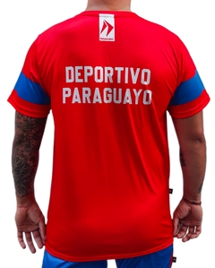 REMERA ENTRENAMIENTO DEPORTIVO PARAGUAYO ROJA HOMBRE 2025 - tienda online