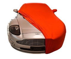 Capa Aston Martin DB9 na internet