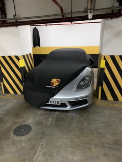 Capa Porsche 718 Cayman S na internet