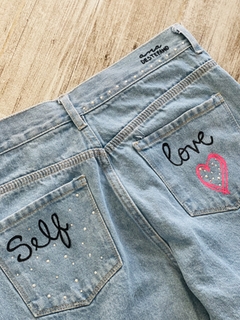 Jean Custom Self Love en internet