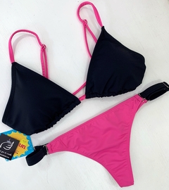 Bikini Ibiza combinada (corpiño negro breteles fuscia / bombi fuscia con breteles negros)