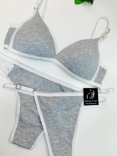 Conjunto Uma Gris en internet